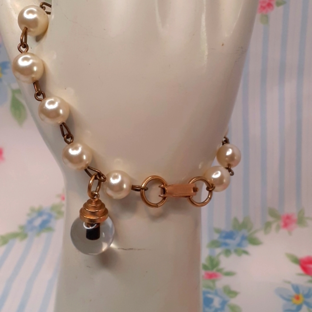 Vintage Faux Pearl Lucite Drop Bead Bracelet 7.5" L